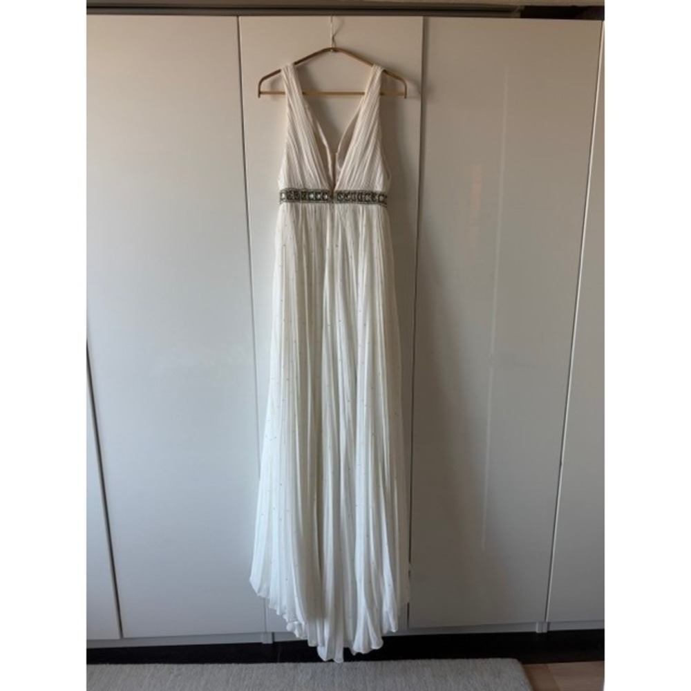 Sherri Hill White Beaded Deep V Pleated Goddess Gown Size 2 - Picture 3 of 14